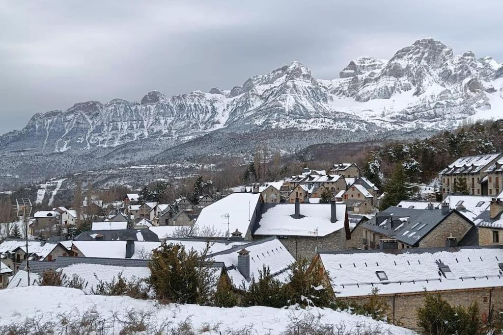 Atico En Pleno Pirineo El Pueyo de Jaca Exterior foto