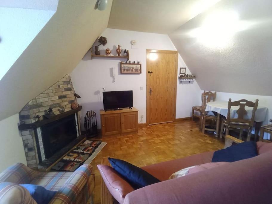 Atico En Pleno Pirineo El Pueyo de Jaca Exterior foto